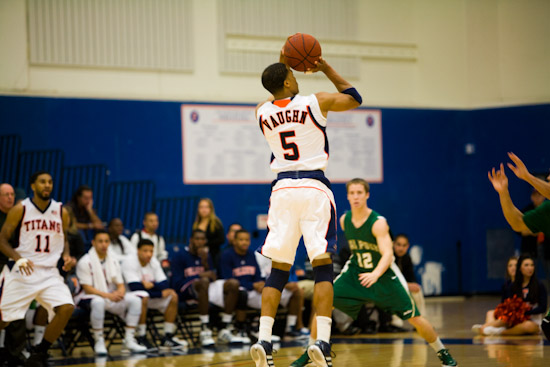 2012-02-02-cp-vs-csuf-051