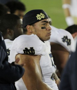 Manti couldn't help but hold his breath after last Monday's blowout defeat in BCS Title to Alabama. By Shotgun Spratling/Neon Tommy [CC-BY-SA-2.0 (http://creativecommons.org/licenses/by-sa/2.0)], via Wikimedia Commons