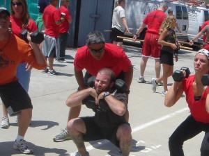 This is a Crossfit certification class. That guy looks like he's having fun. By Cylon at en.wikipedia, via Wikimedia Commons