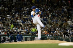 Hyun-Jin Ryu was a gamer on Monday night and kept the Dodgers in the series. By Owen Main