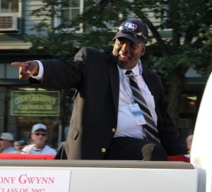 For a guy who gave everything to baseball, the sports didn't do enough for Tony Gwynn last night. By Krusty from Saint Paul, MN, via Wikimedia Commons