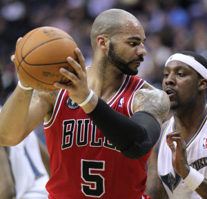 How much can Carlos Boozer actually help the Lakers this season? Photo by By Keith Allison from Owings Mills, USA, via Wikimedia Commons