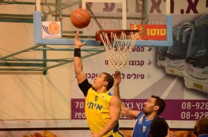 Cal Poly alumnus, Jordan Lewis, is looking to make a bigger impact in his second season in Israel. 