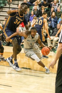 Jaylen Shead found some seams in the Anteater defense in the second half. By Owen Main