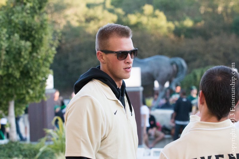 2013-10-25-cpucsbsoccerpregame-2