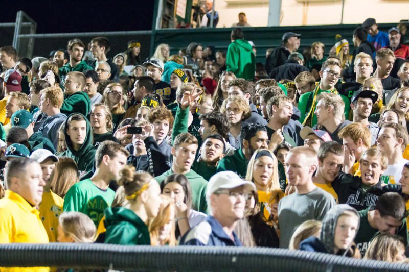 2013-10-25-cpucsbsoccercrowd-10