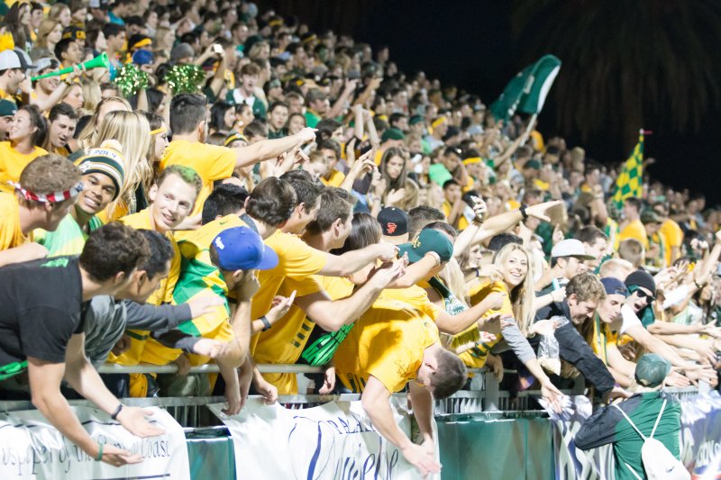 2013-10-25-cpucsbsoccercrowd-13
