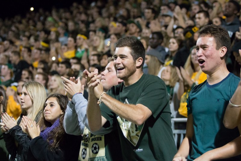 2013-10-25-cpucsbsoccercrowd-23