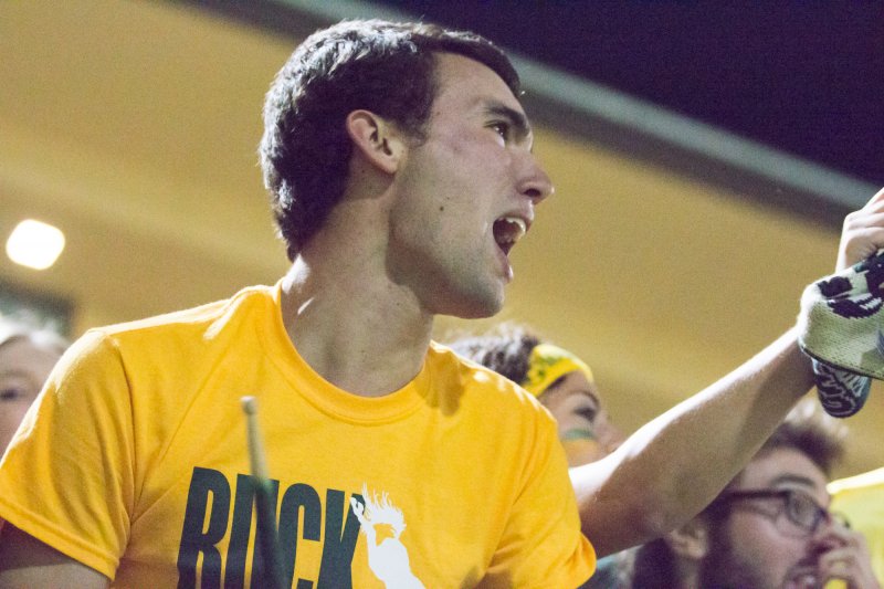 2013-10-25-cpucsbsoccercrowd-25