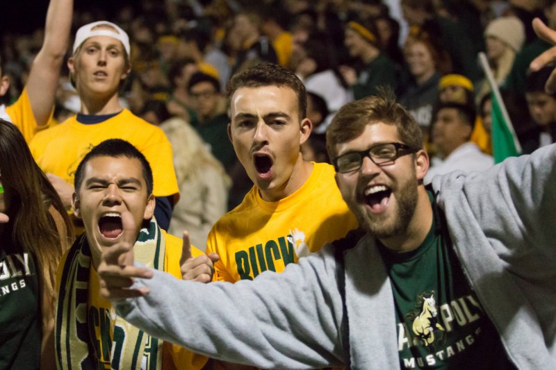 2013-10-25-cpucsbsoccercrowd-27