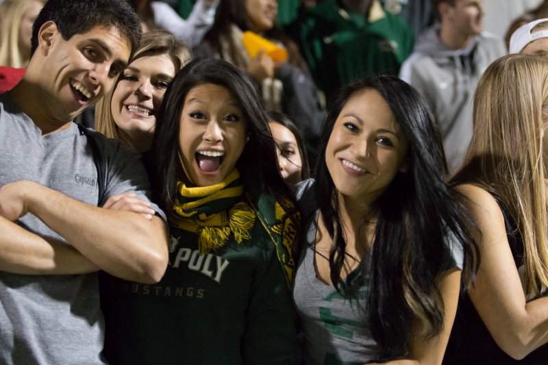 2013-10-25-cpucsbsoccercrowd-32