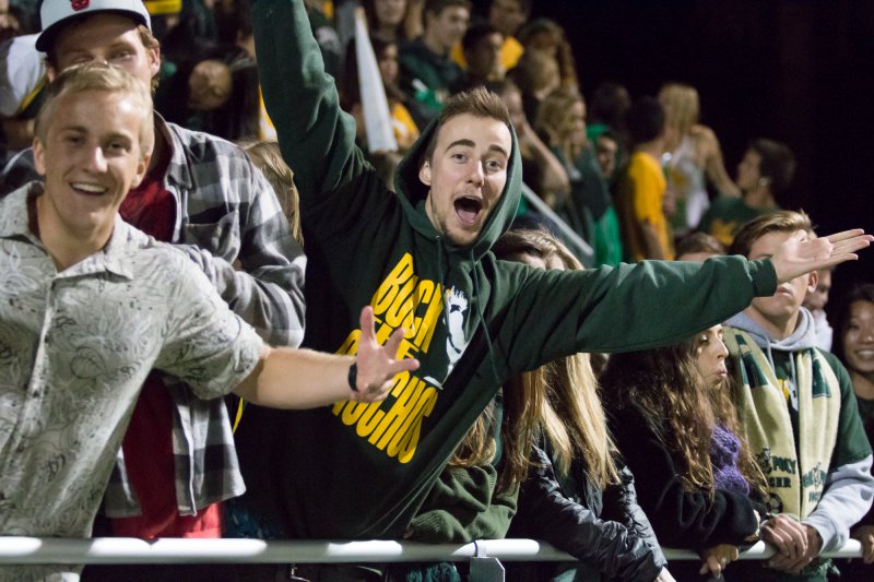2013-10-25-cpucsbsoccercrowd-34