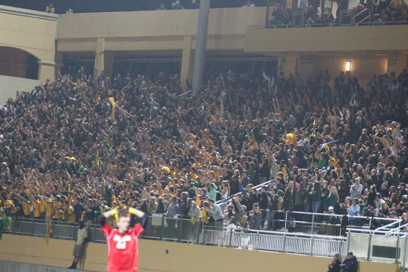 2013-10-25-cpucsbsoccercrowd-39