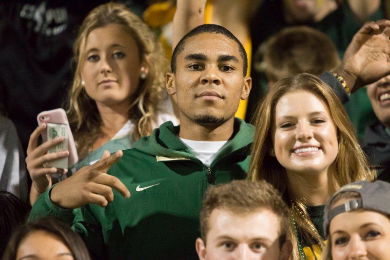 2013-10-25-cpucsbsoccercrowd-4