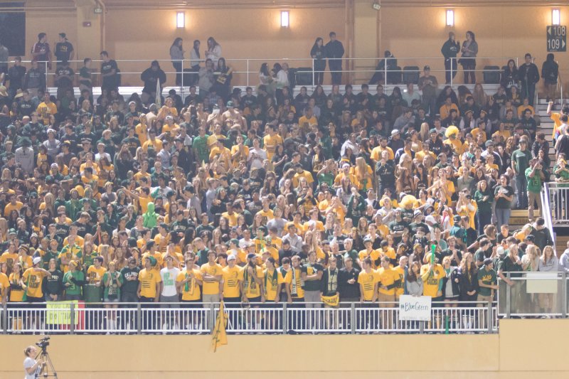 2013-10-25-cpucsbsoccercrowd-9