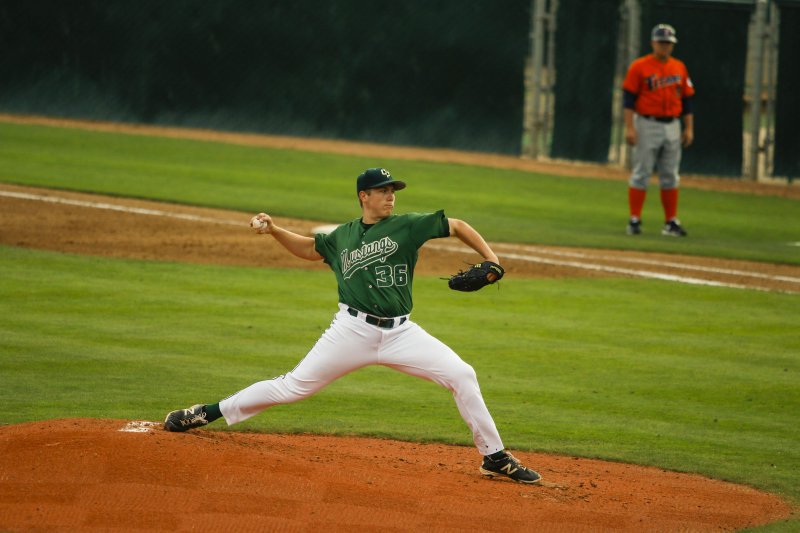 2014-04-18-CPBatsVsCSUF-15