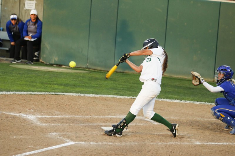 2014-04-22-CPSoftballvsCSUB-17