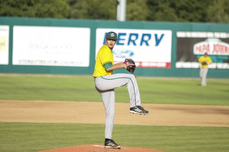 2015-05-30-CPBatsVsSacState-30